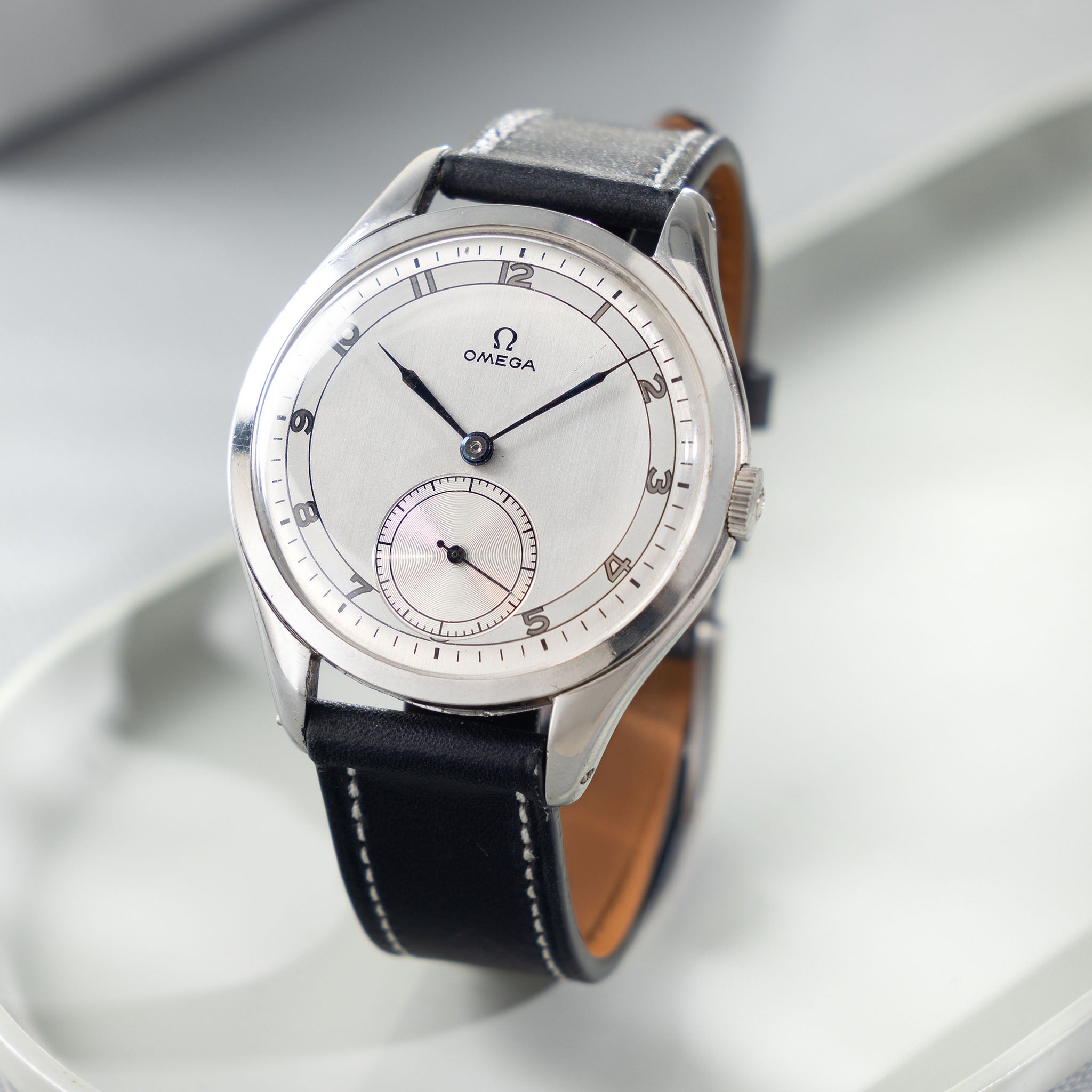 Omega 2505 Jumbo Steel Dress Watch Two-Tone Dial