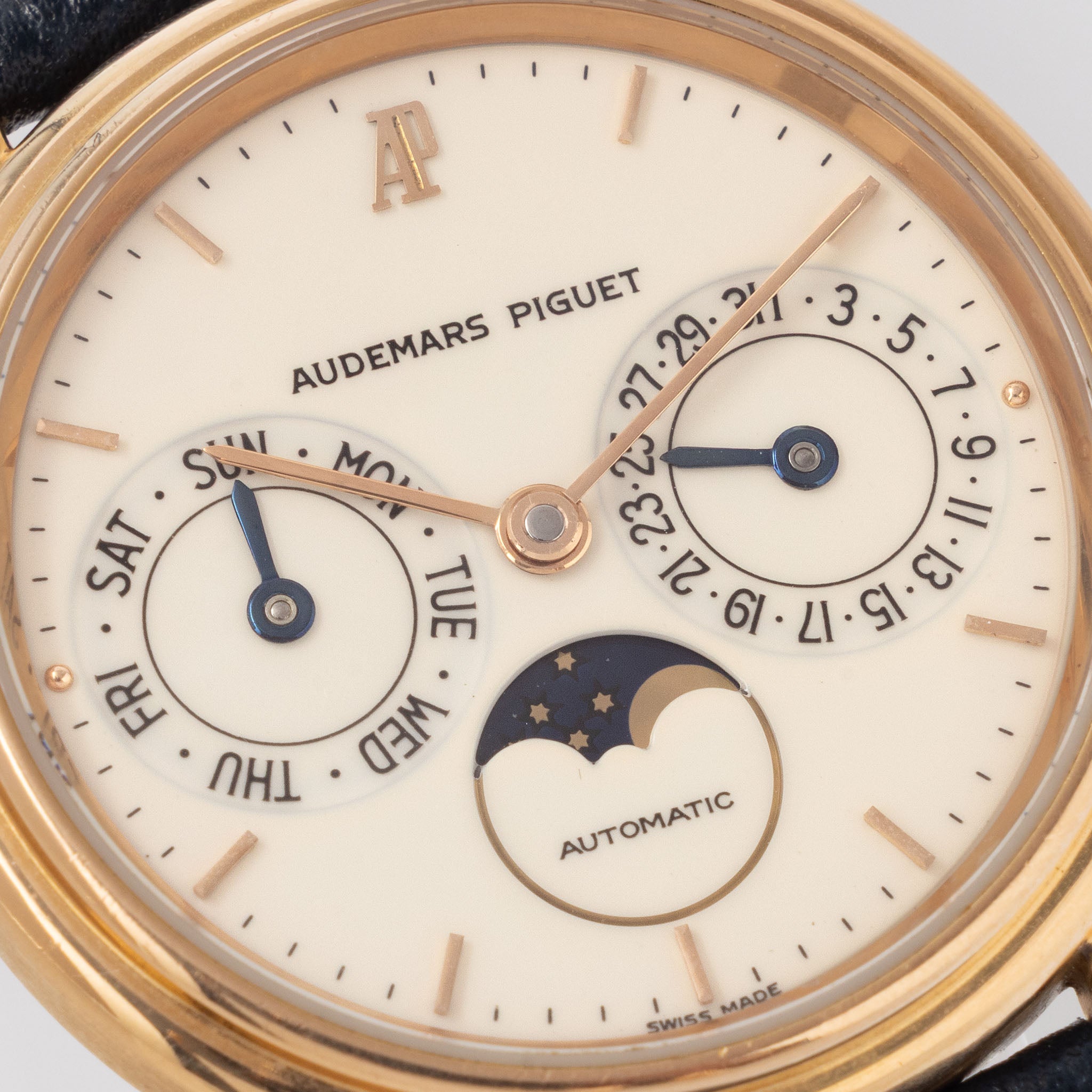 Audemars Piguet Day-Date Moonphase ref. 25589OR in 18k Rose Gold Porcelain Cream Dial with original warranty Paper