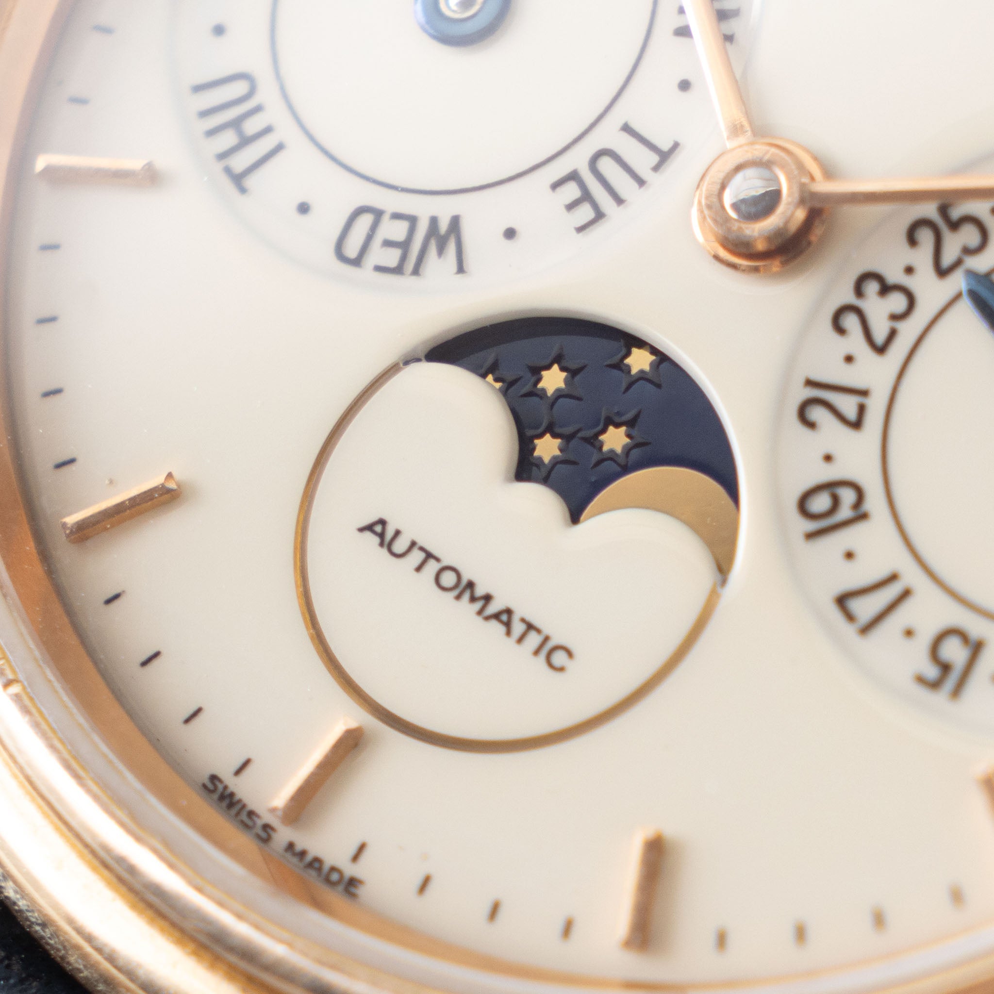 Audemars Piguet Day-Date Moonphase ref. 25589OR in 18k Rose Gold Porcelain Cream Dial with original warranty Paper