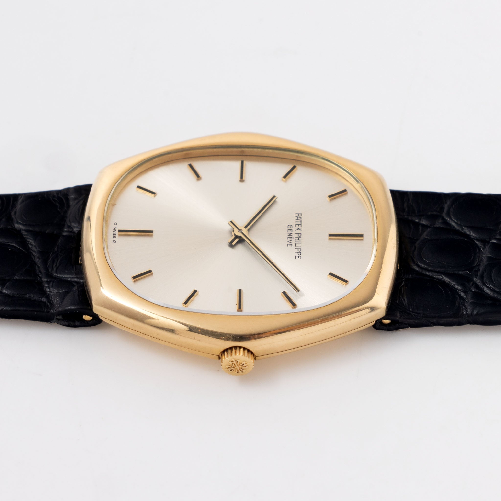 Patek Phillipe Ellipse “Manta Ray“ Yellow Gold ref. 3858J Champagne dial
