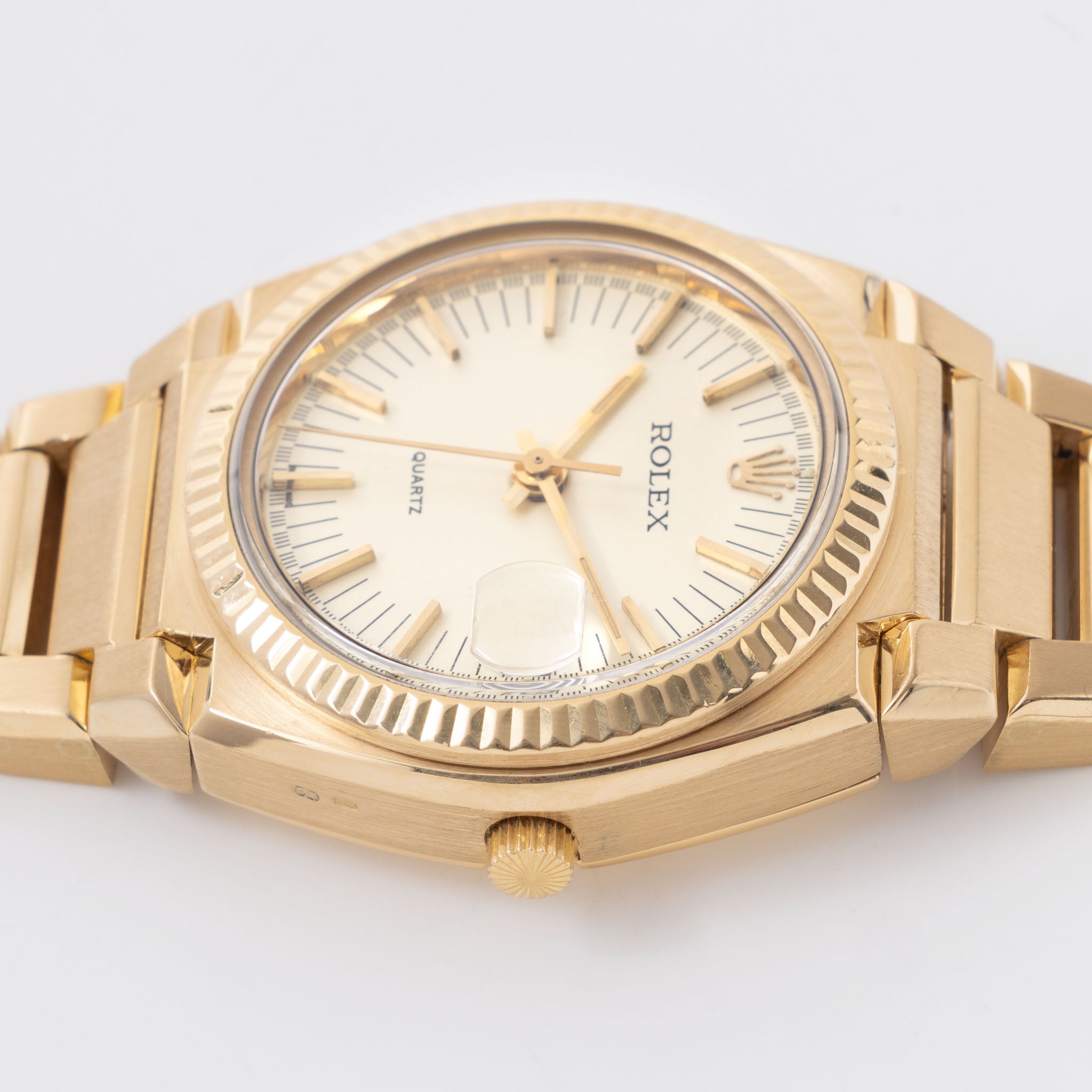Rolex Beta 21 Il Texano Cream dial in 18k yellow gold ref 5100