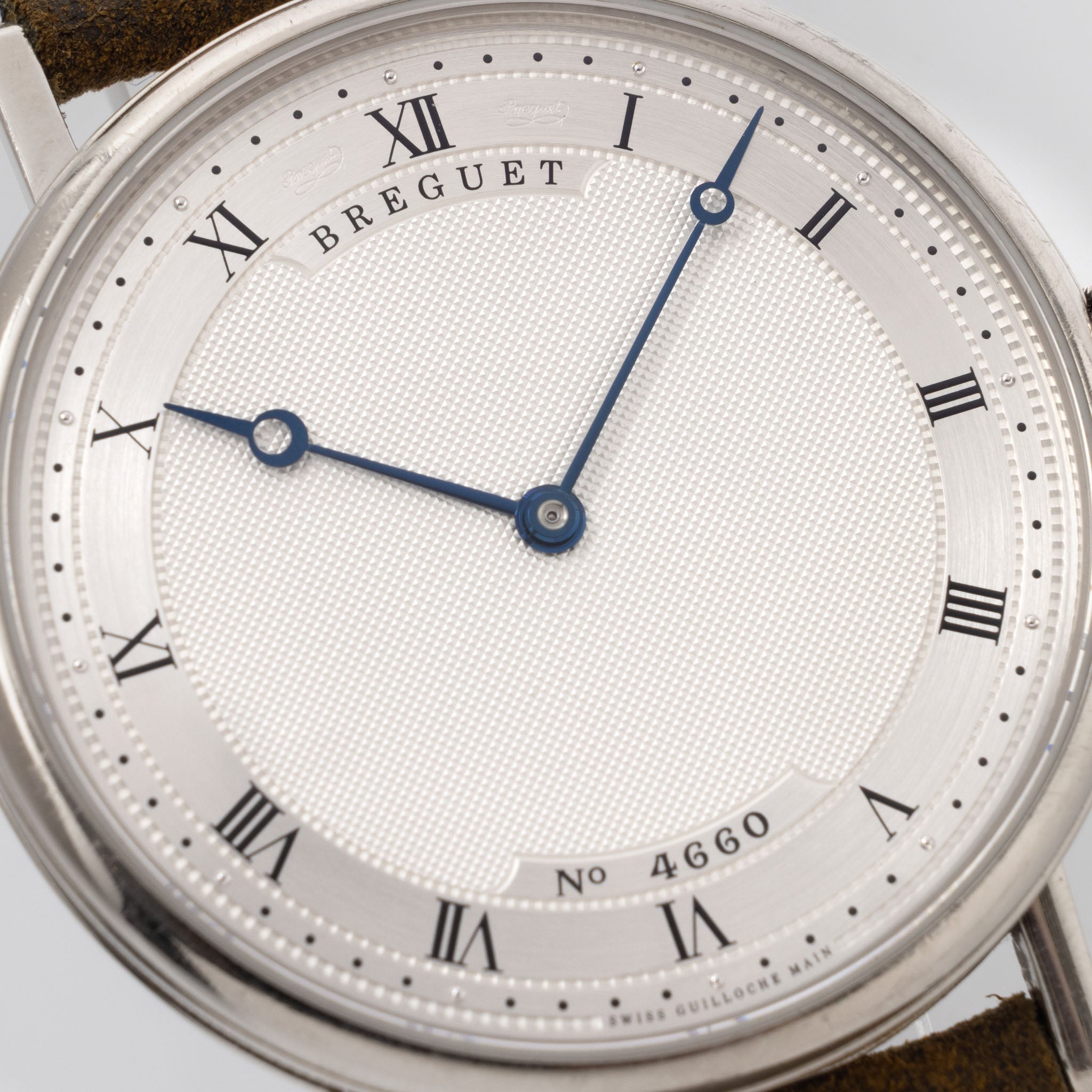 Breguet Classsique Dresswatch ref 5157 Ultra thin automatic Guilloché dial in 18 k white gold