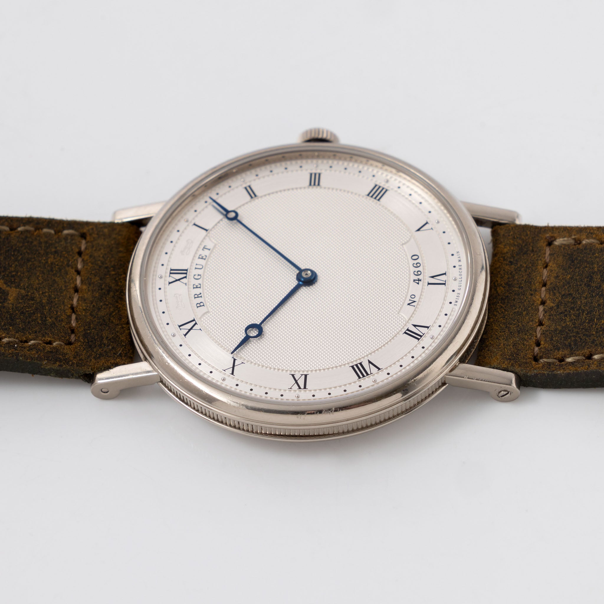 Breguet Classsique Dresswatch ref 5157 Ultra thin automatic Guilloché dial in 18 k white gold