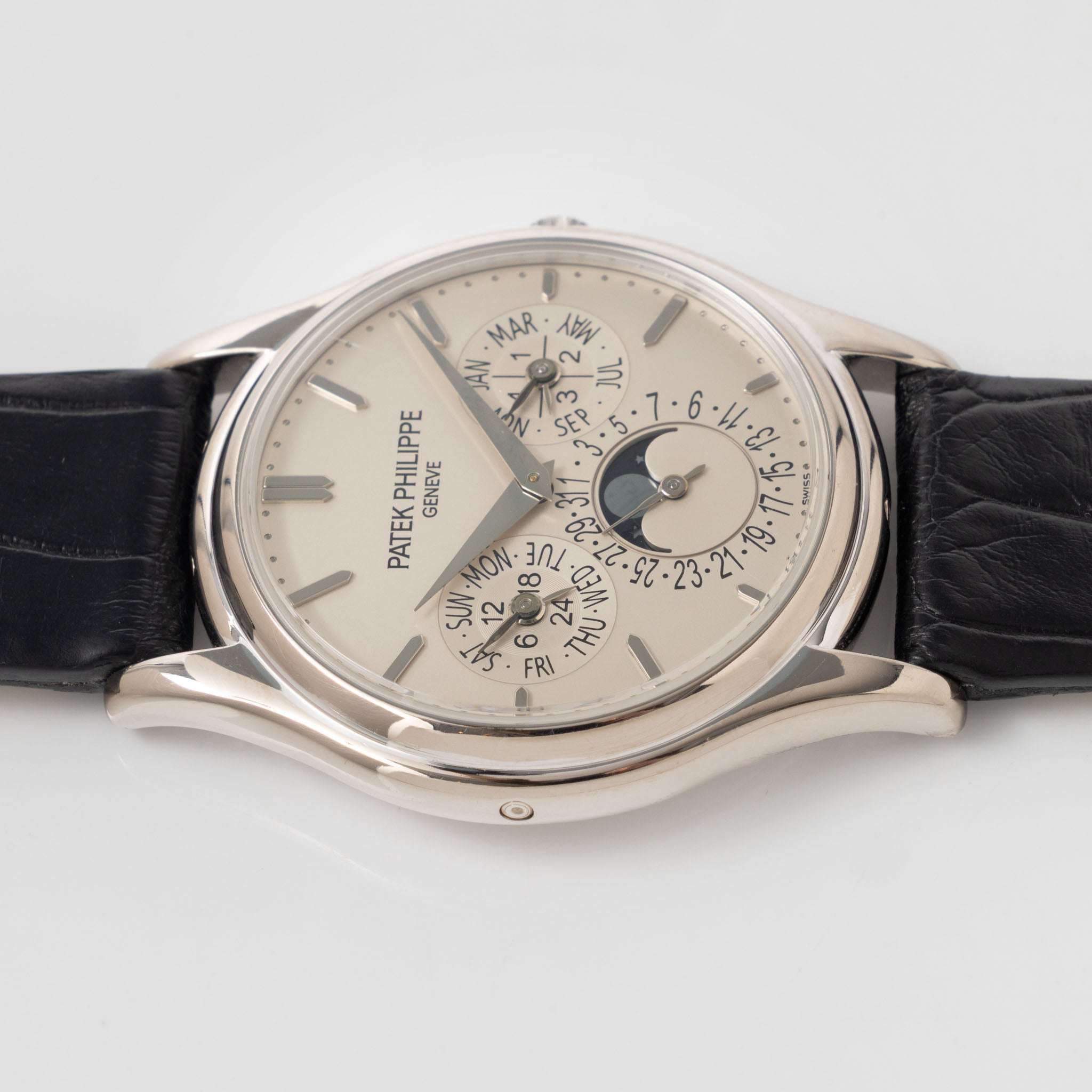 Patek Philippe Perpetual Calendar 5140G in 18k white gold