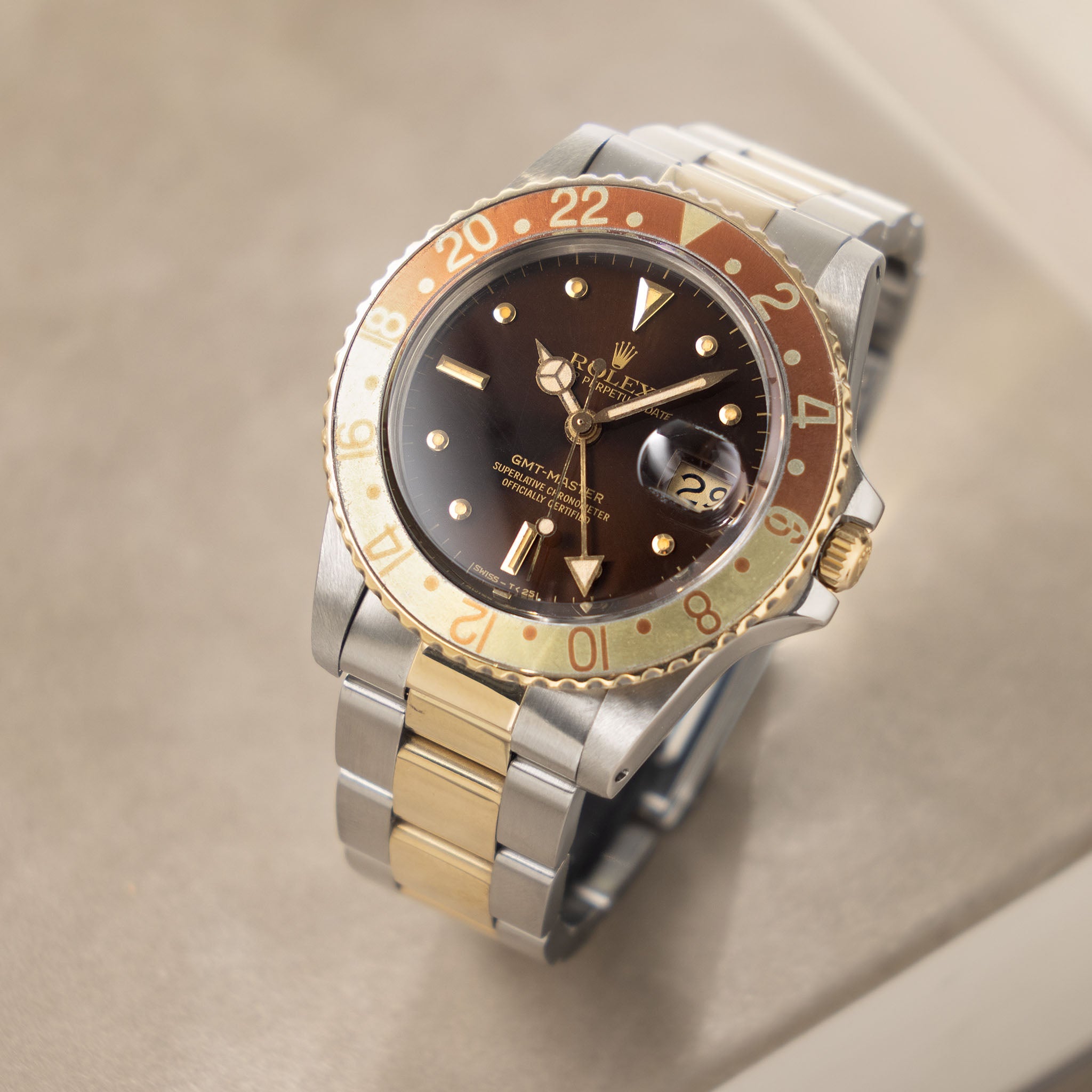 Rolex Gmt-master steel and gold Brown nipple dial box and punched paper set ref 16753