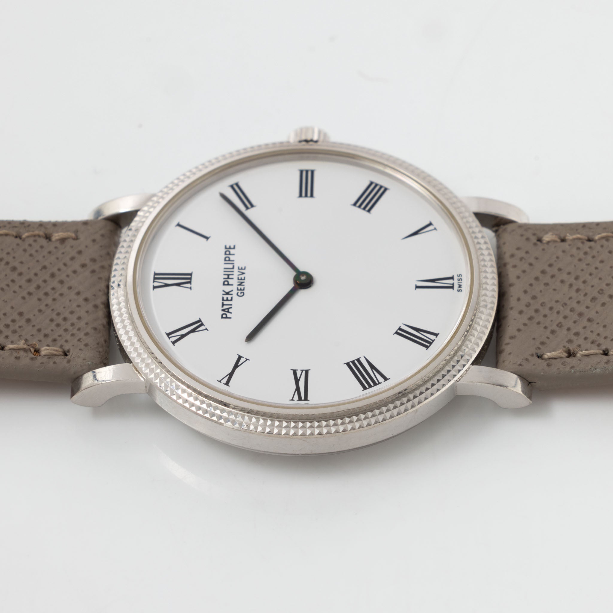Patek Philippe Calatrava 18k White Gold Clous de Paris ref. 5120G