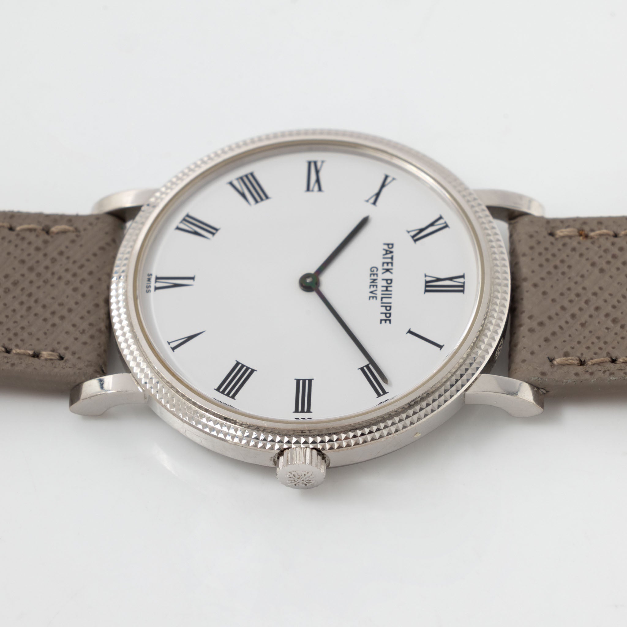 Patek Philippe Calatrava 18k White Gold Clous de Paris ref. 5120G