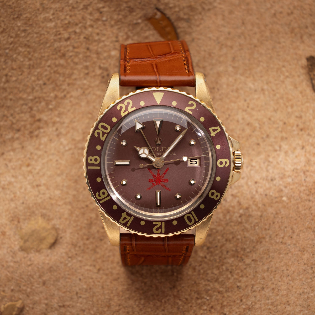 Rolex GMT-Master 1675/8 Unqiue Brown Khanjar Nipple Dial with Rolex Service Papers