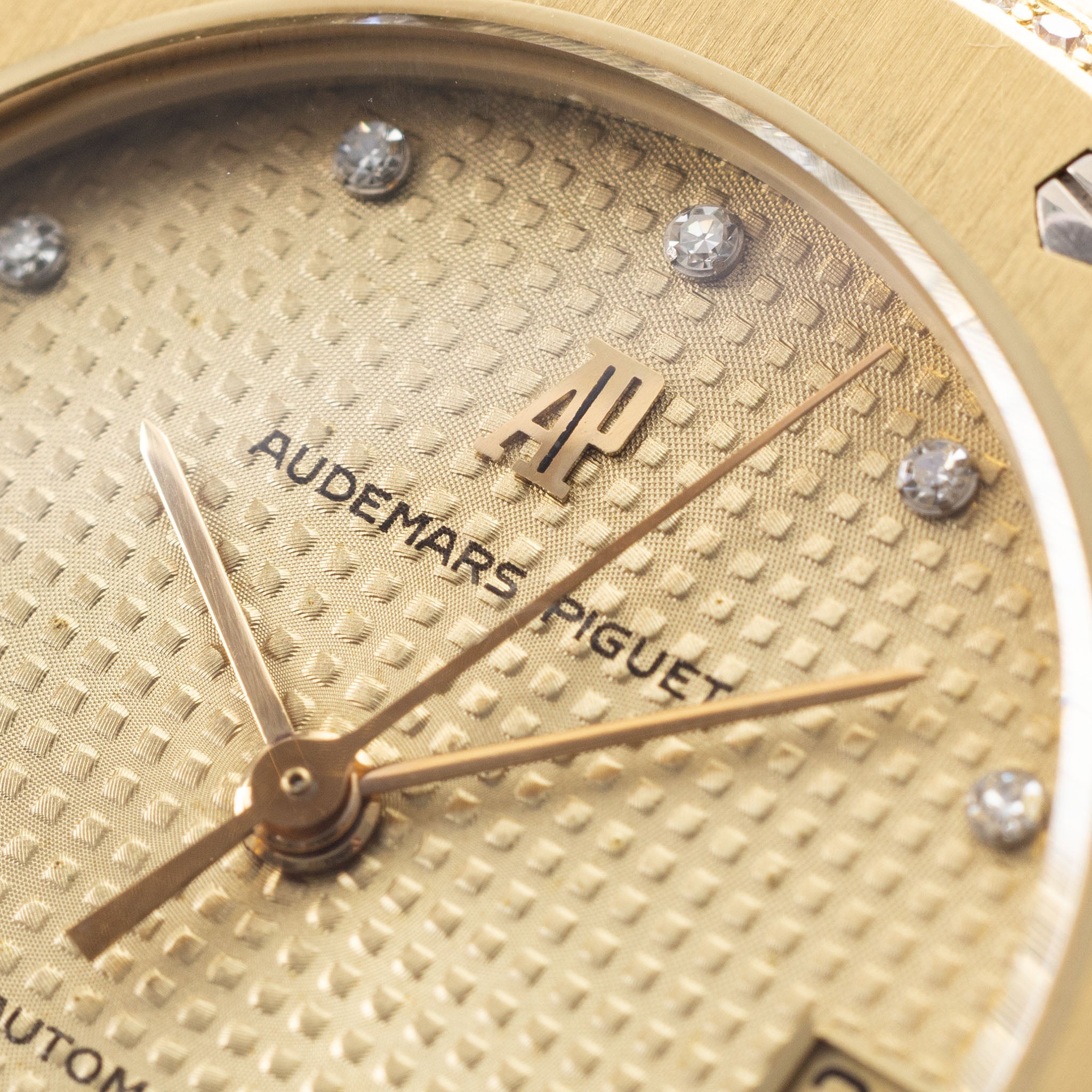 Audemars Piguet Royal Oak ref. 4153/477BA Brilliant Cut Diamond Bezel and Dial with Box and Certificate of Origin