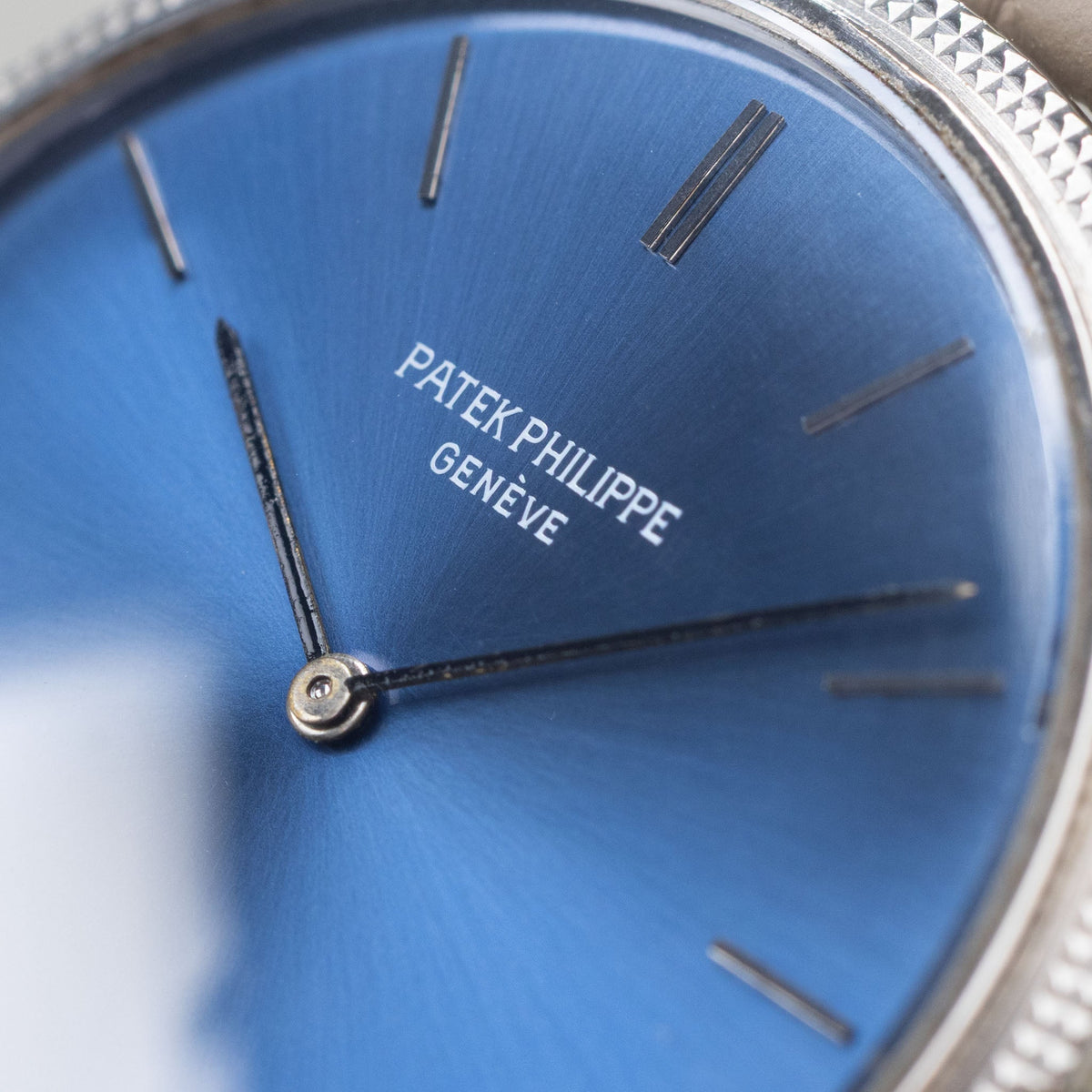 Patek Philippe Calatrava Ref 3520D Blue Soleil Dial in 18k White Gold