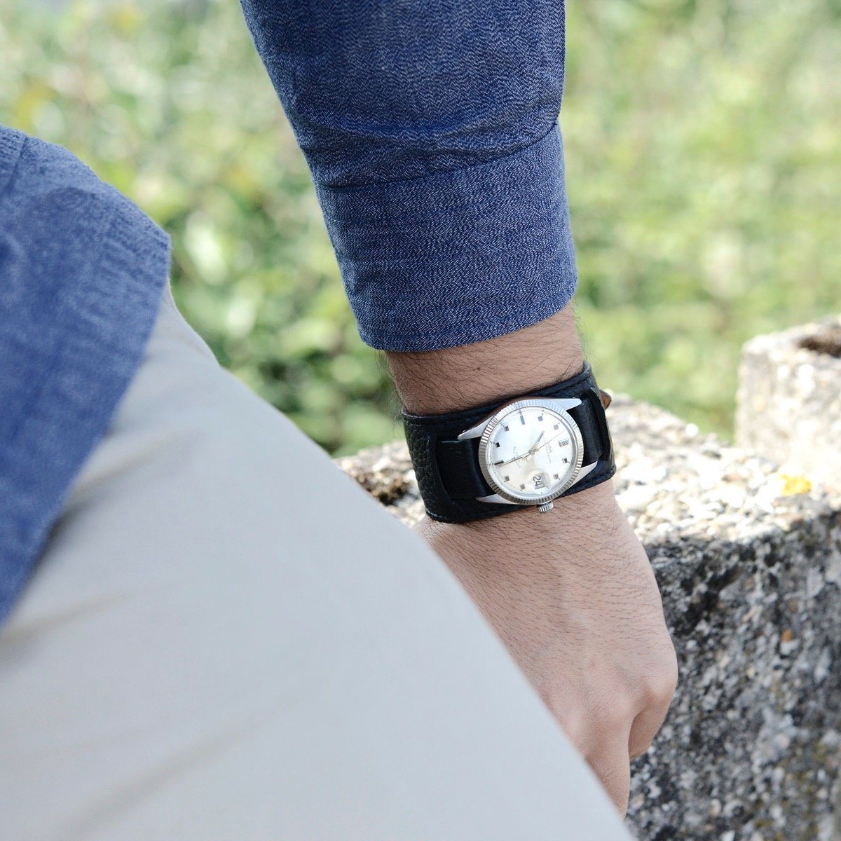 Rich Black Leather Bund Strap