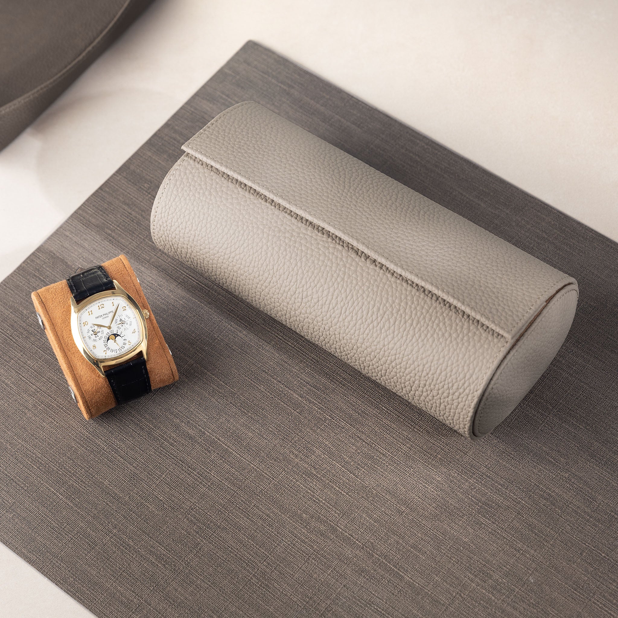 Oval 3 Watch Taupe Leather Watch Box