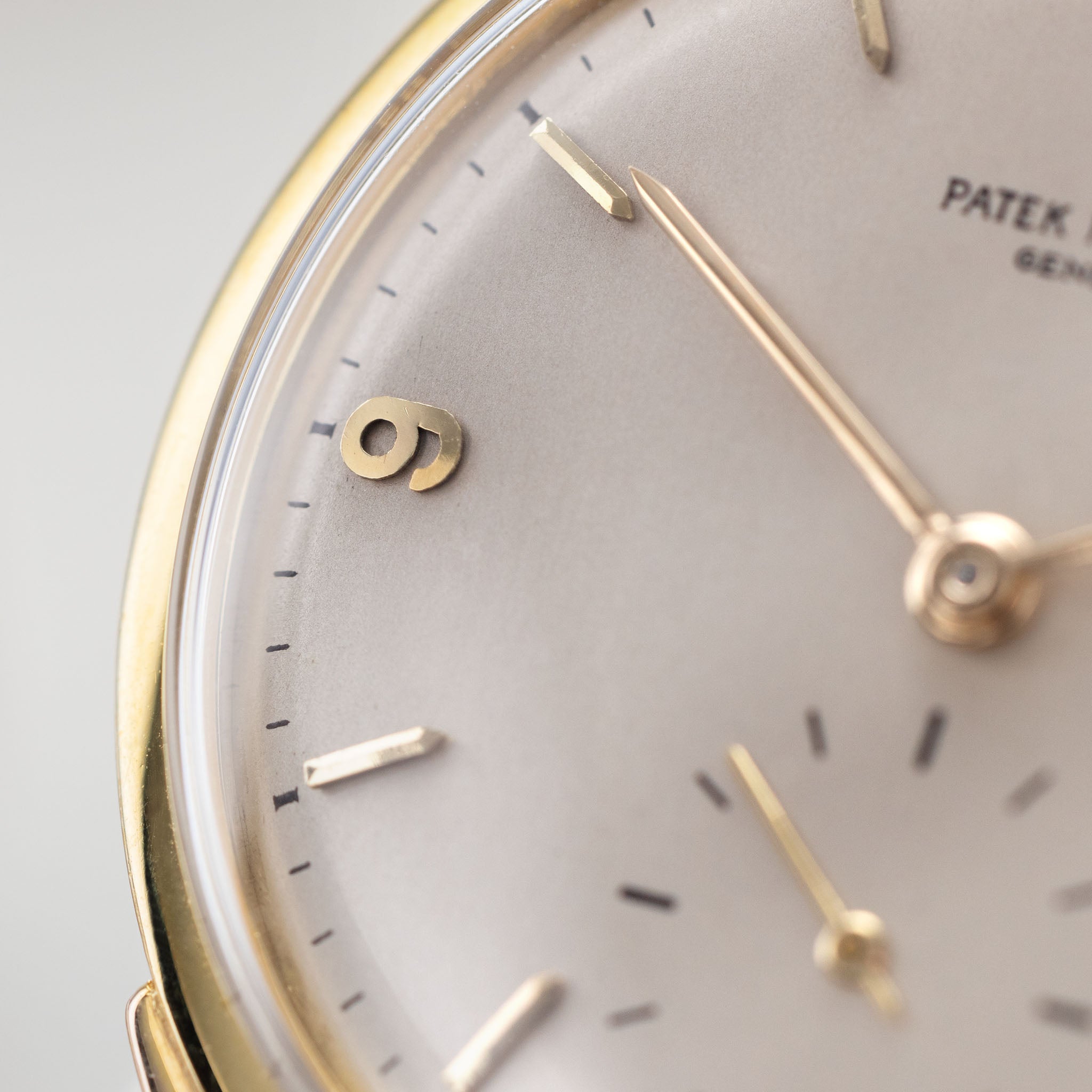 Patek Philippe Calatrava Ref 1589 With Extract From The Archives