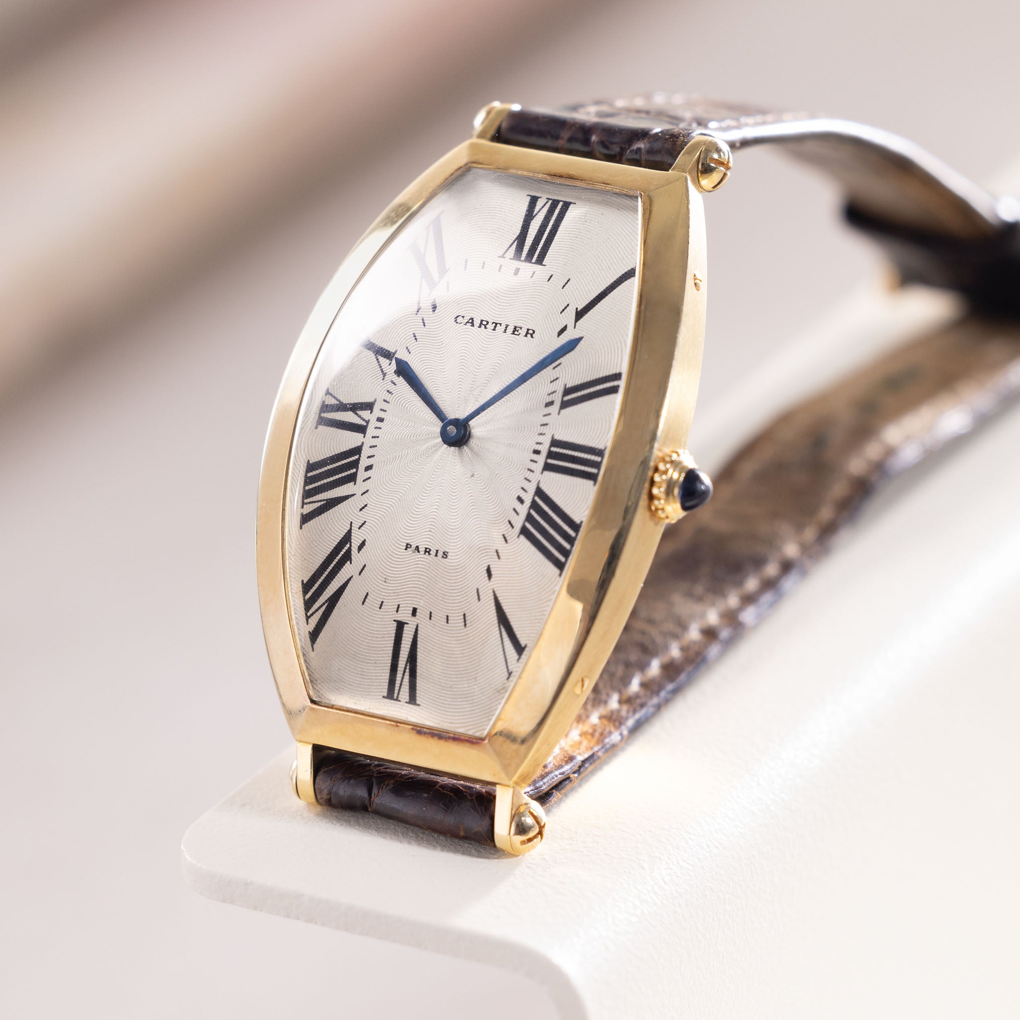 Cartier best sale tonneau vintage