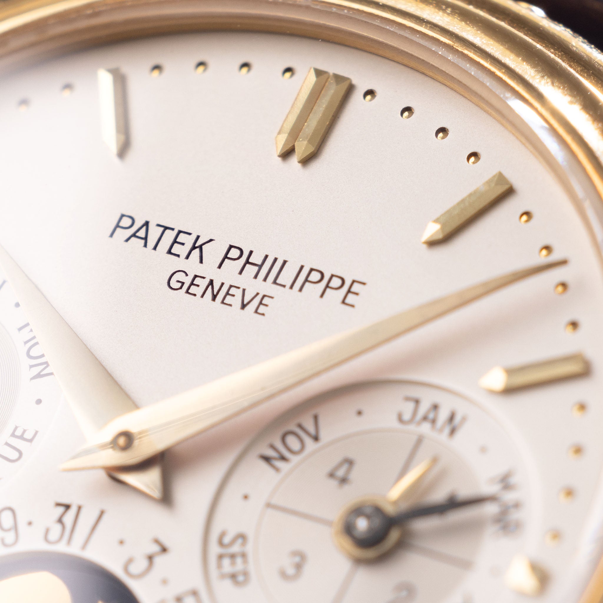 Patek Philippe Perpetual Calendar Second Series with Archive Extract Ref 3940