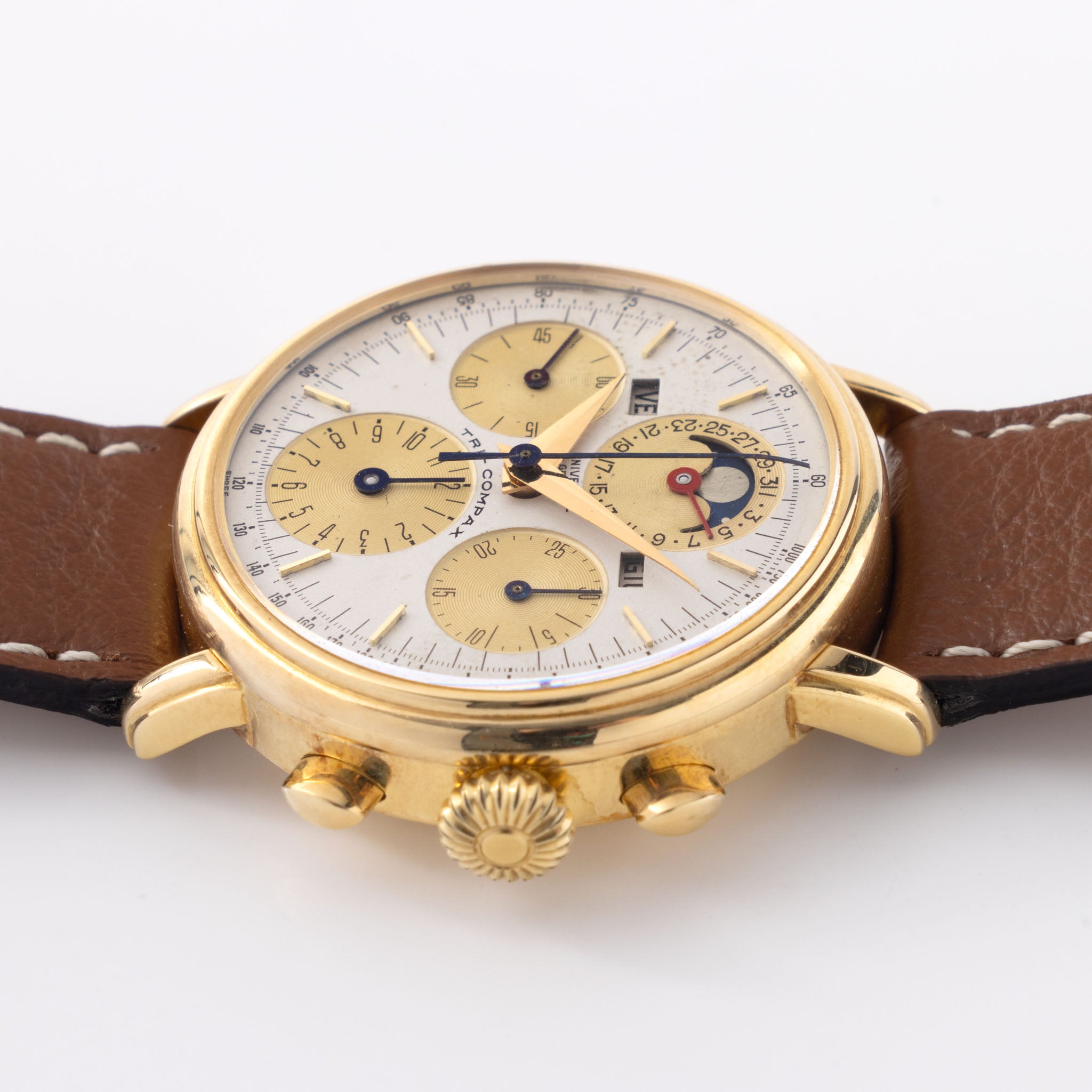 Universal Genève Tri-Compax in 18k Yellow Gold with Original Box and Guarantee Paper Ref 1.281.100