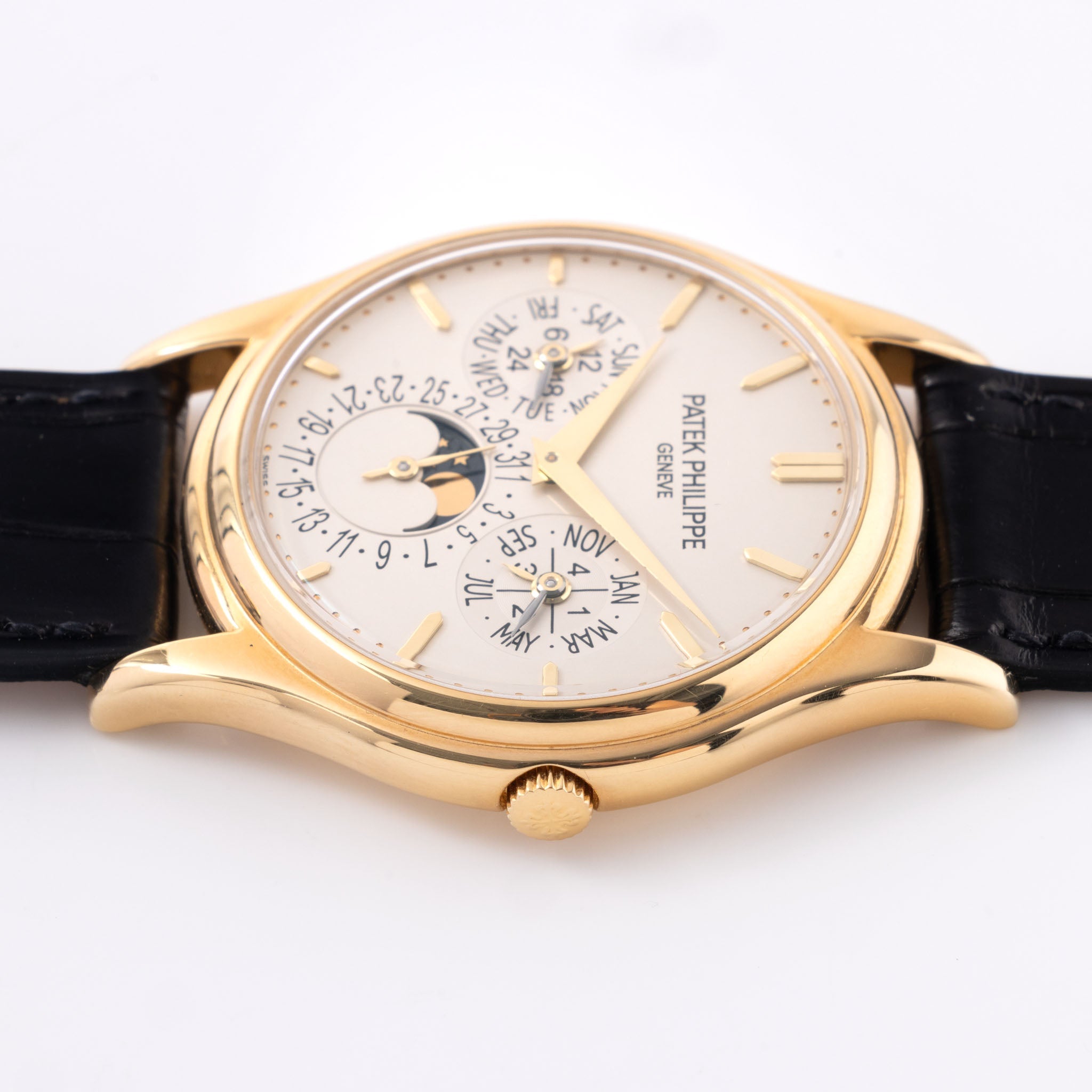 Patek Philippe Perpetual Calendar ref. 5140J with extract of the archives