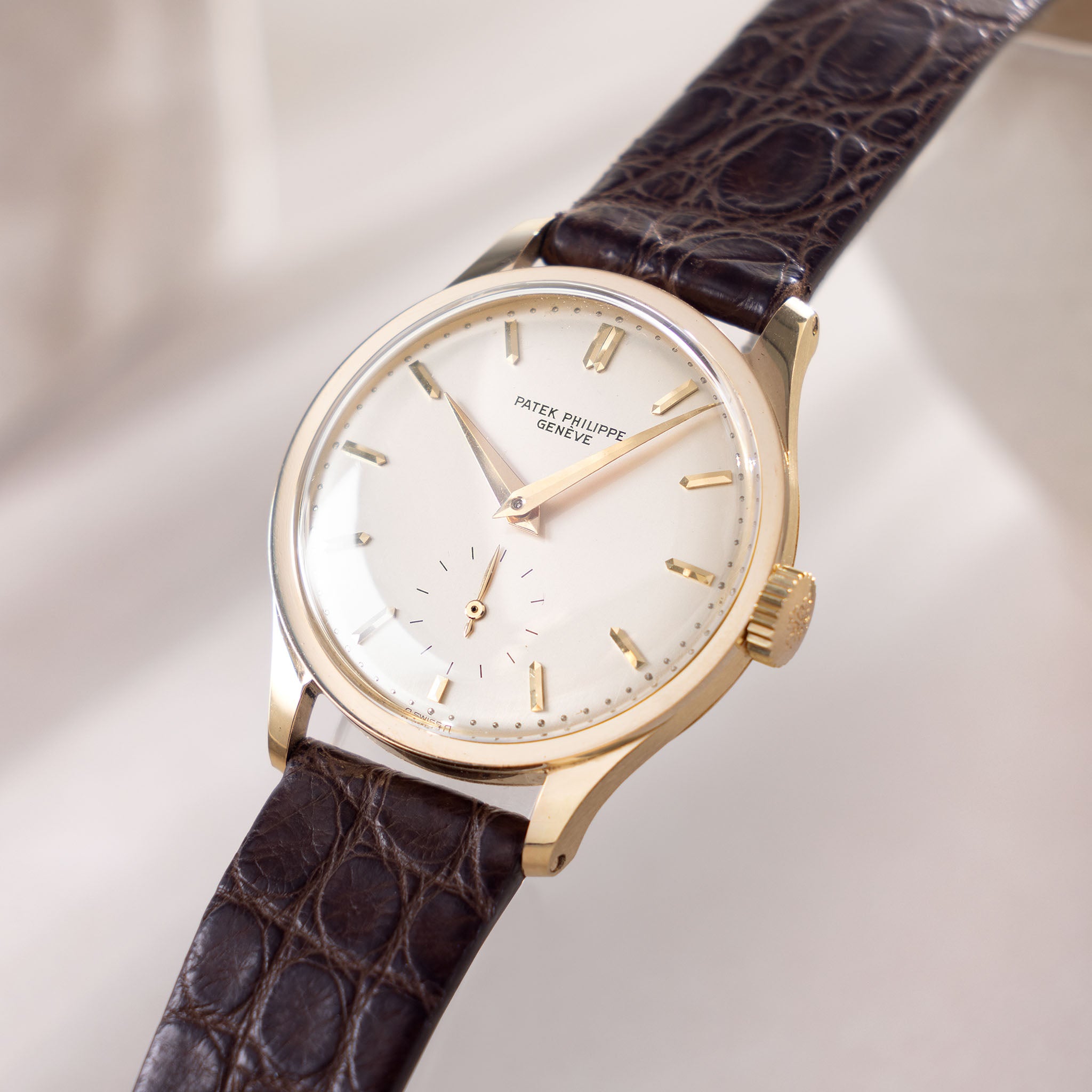 Patek Philippe Calatrava in 18k Yellow Gold Ref. 570J Silver Dial with Extract of the Archives