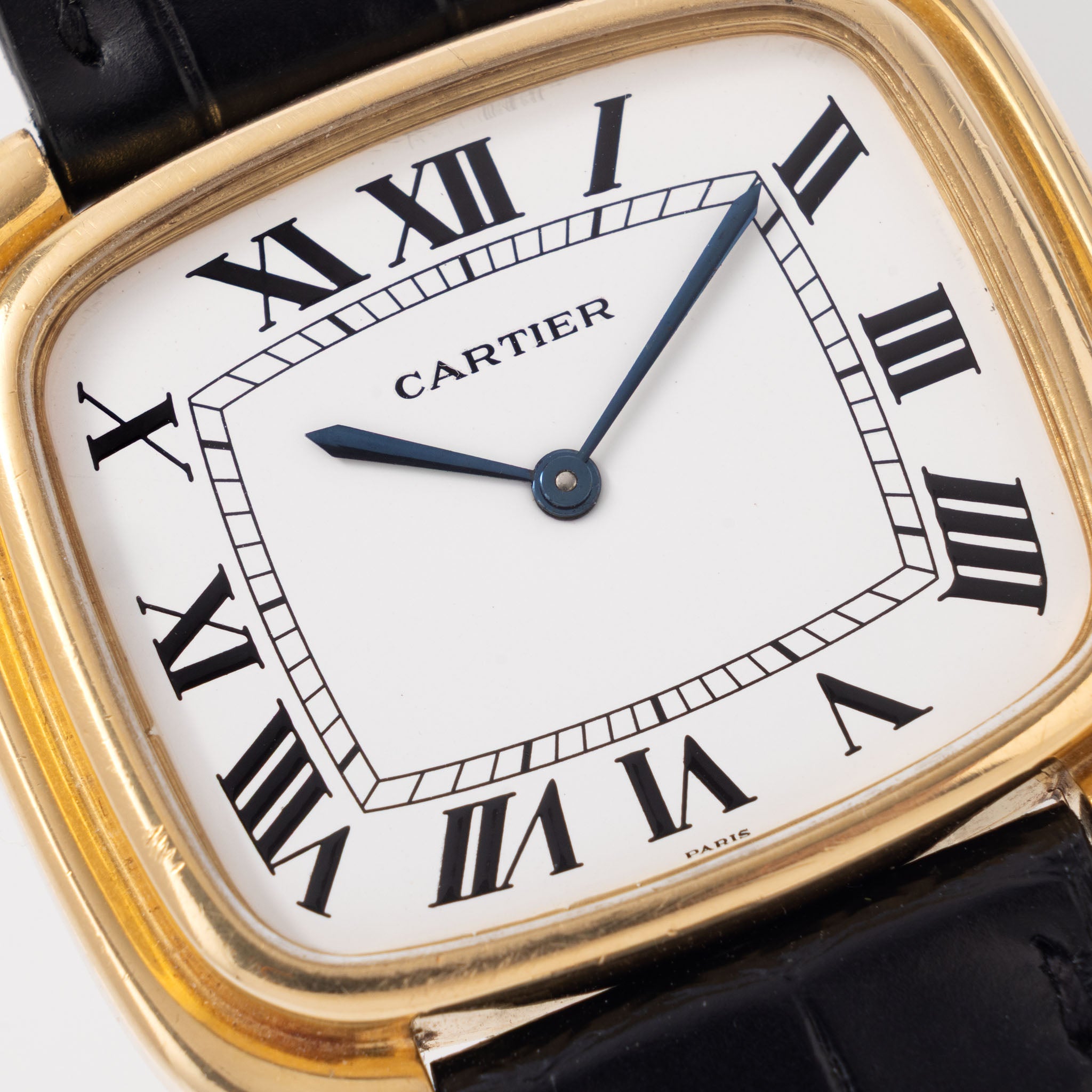 Cartier Gondole Horizontale in 18k Yellow Gold ref. 9705 “Grand TV”
