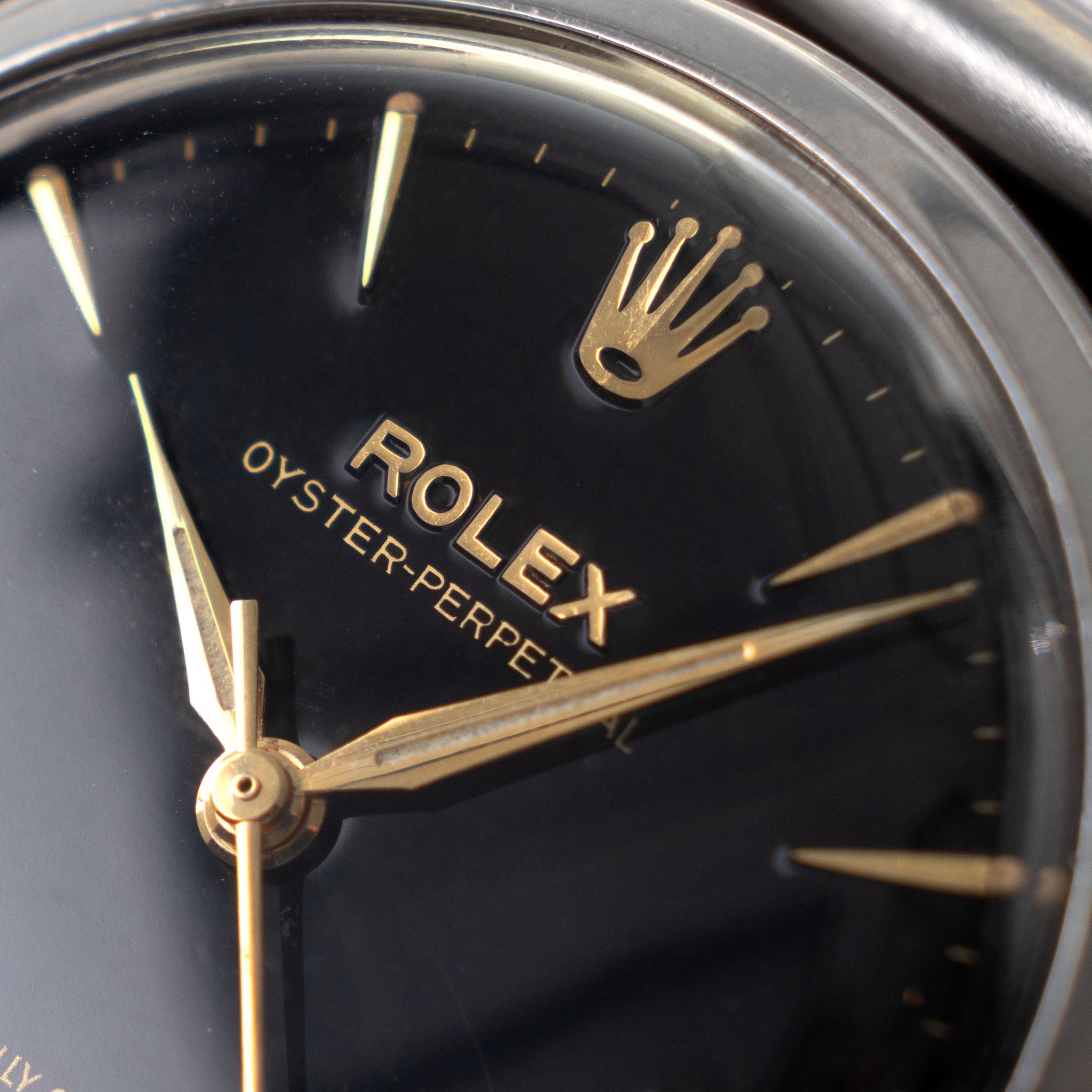 Rolex Oyster Perpetual 6084 Gilt Dial Ovetto 