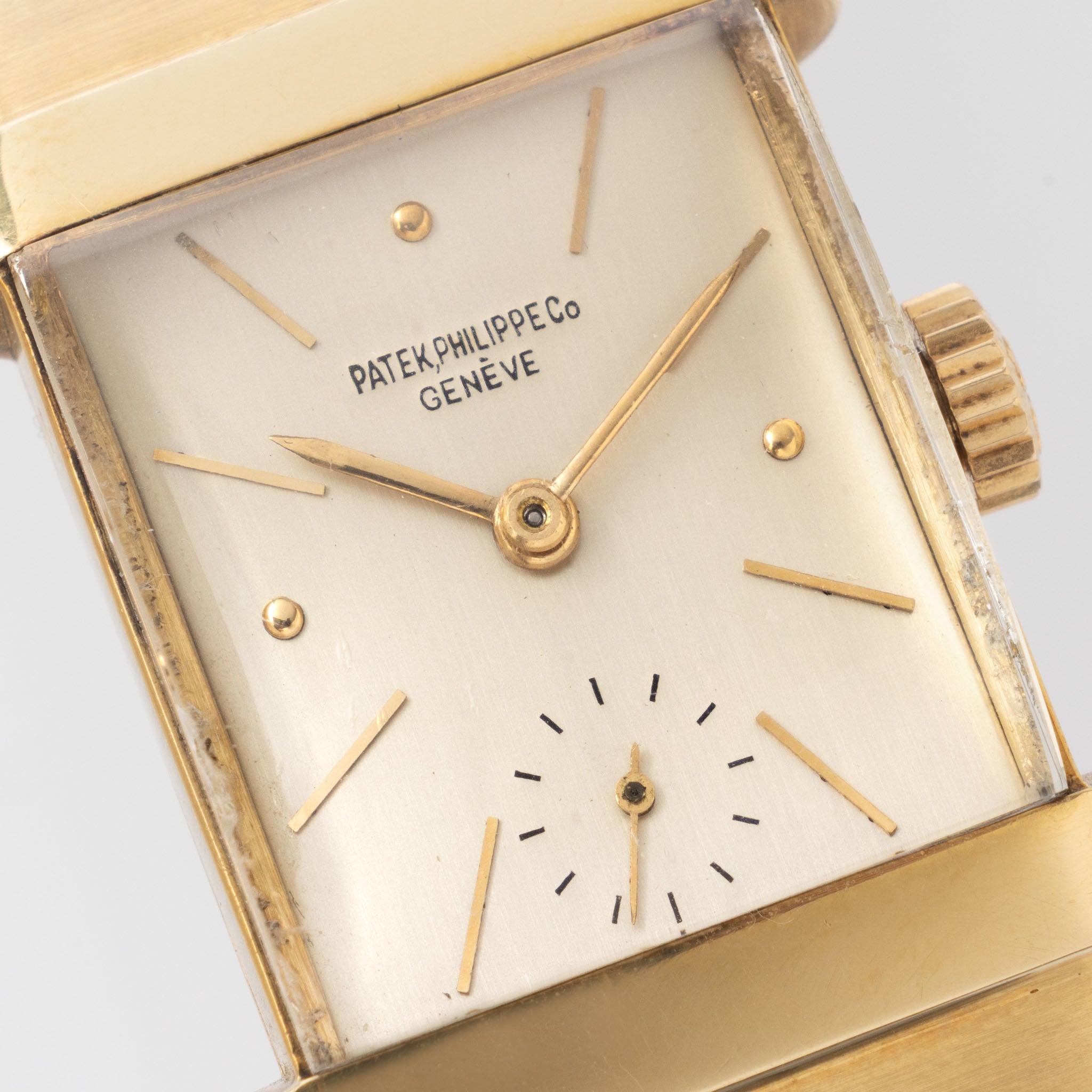 Patek Philippe Top Hat Dresswatch in 18k yellow gold ref. 1450 silver dial