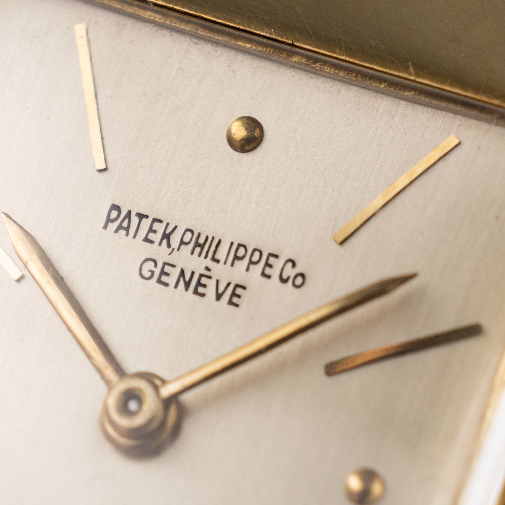 Patek Philippe Top Hat Dresswatch in 18k yellow gold ref. 1450 silver dial