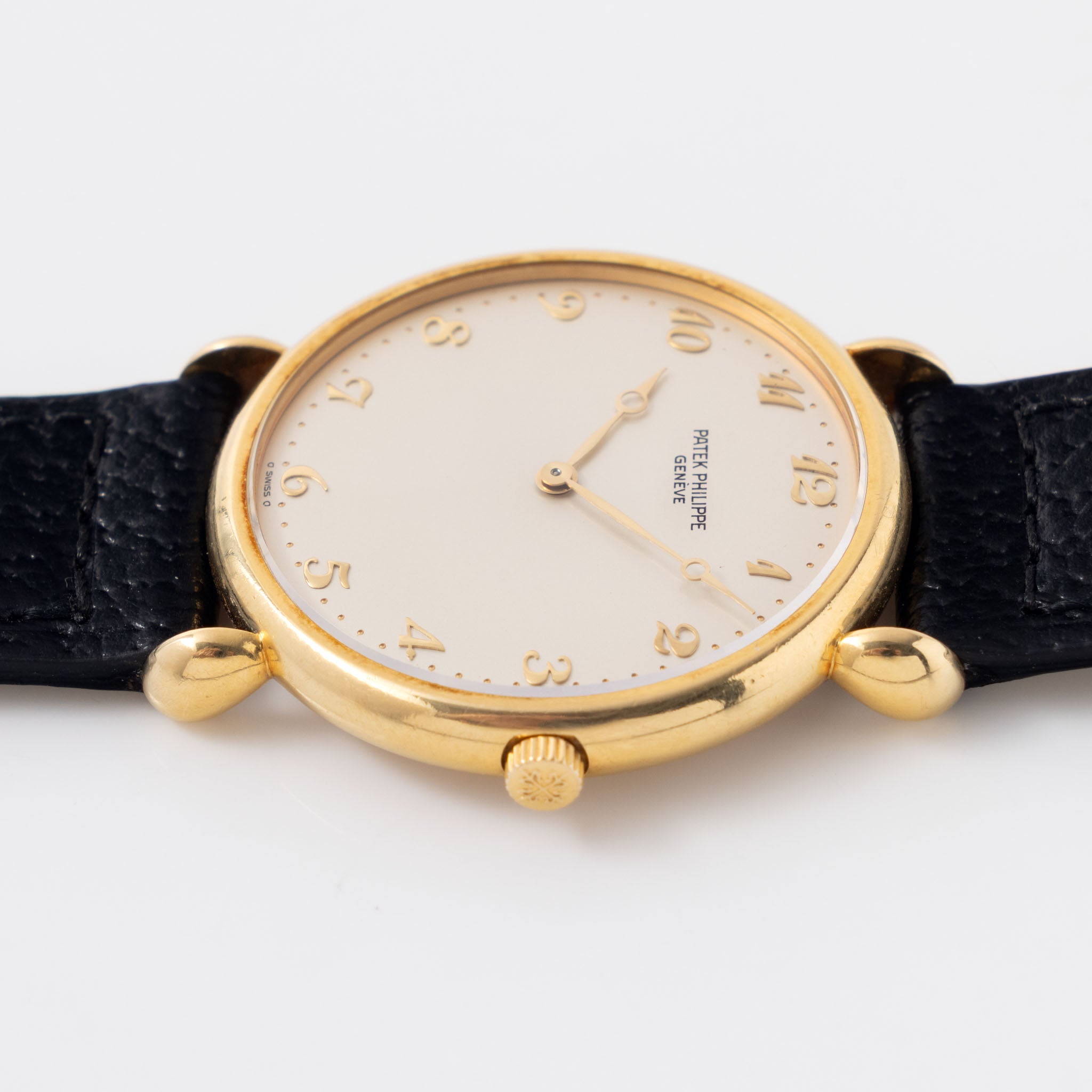 Patek Philippe Calatrava 3820J Silver Dial Applied Breguet Numerals in 18k yellow gold with Original Certificate of Origine