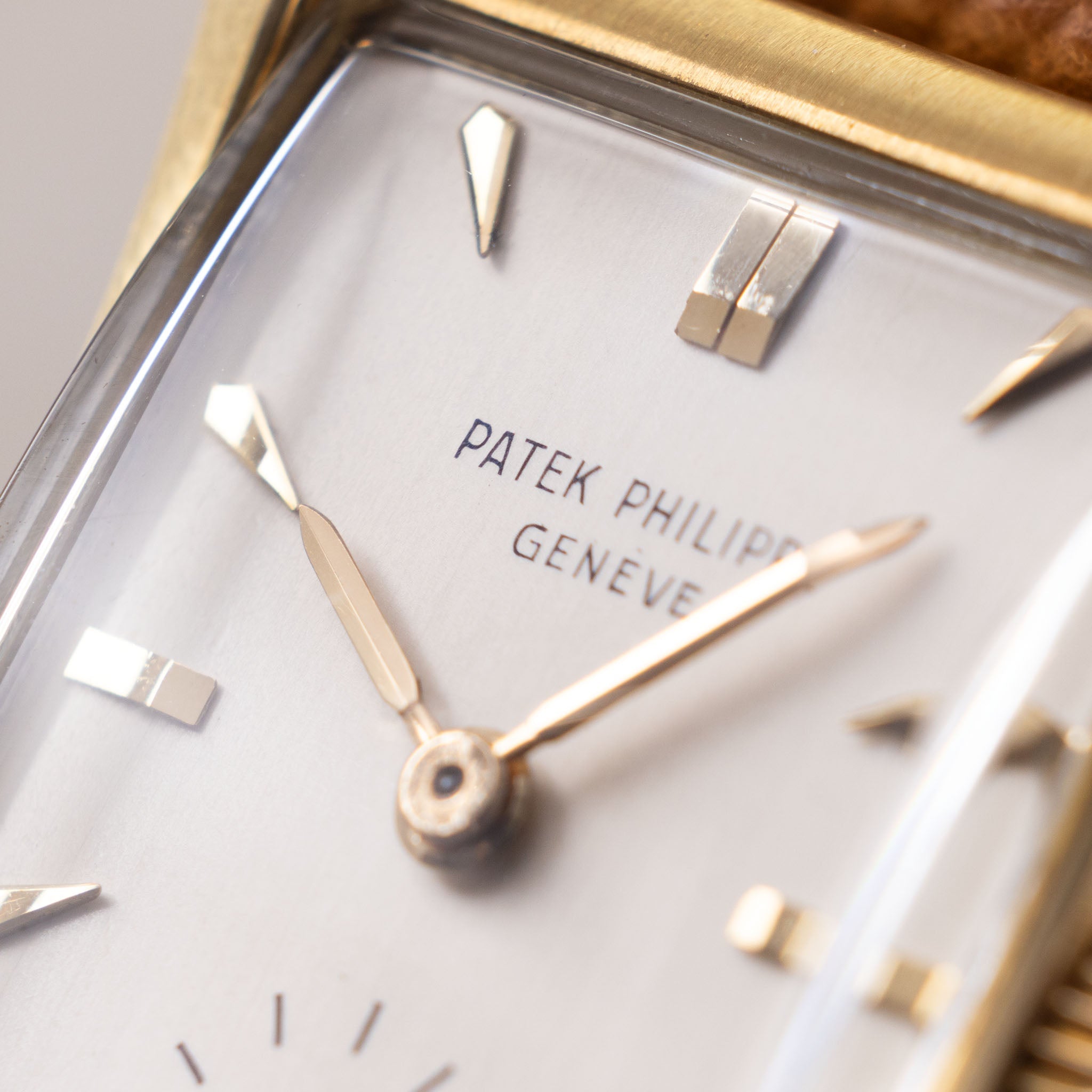 Patek Philippe “Hour Glass” Dress Watch ref. 2456J in 18k yellow gold