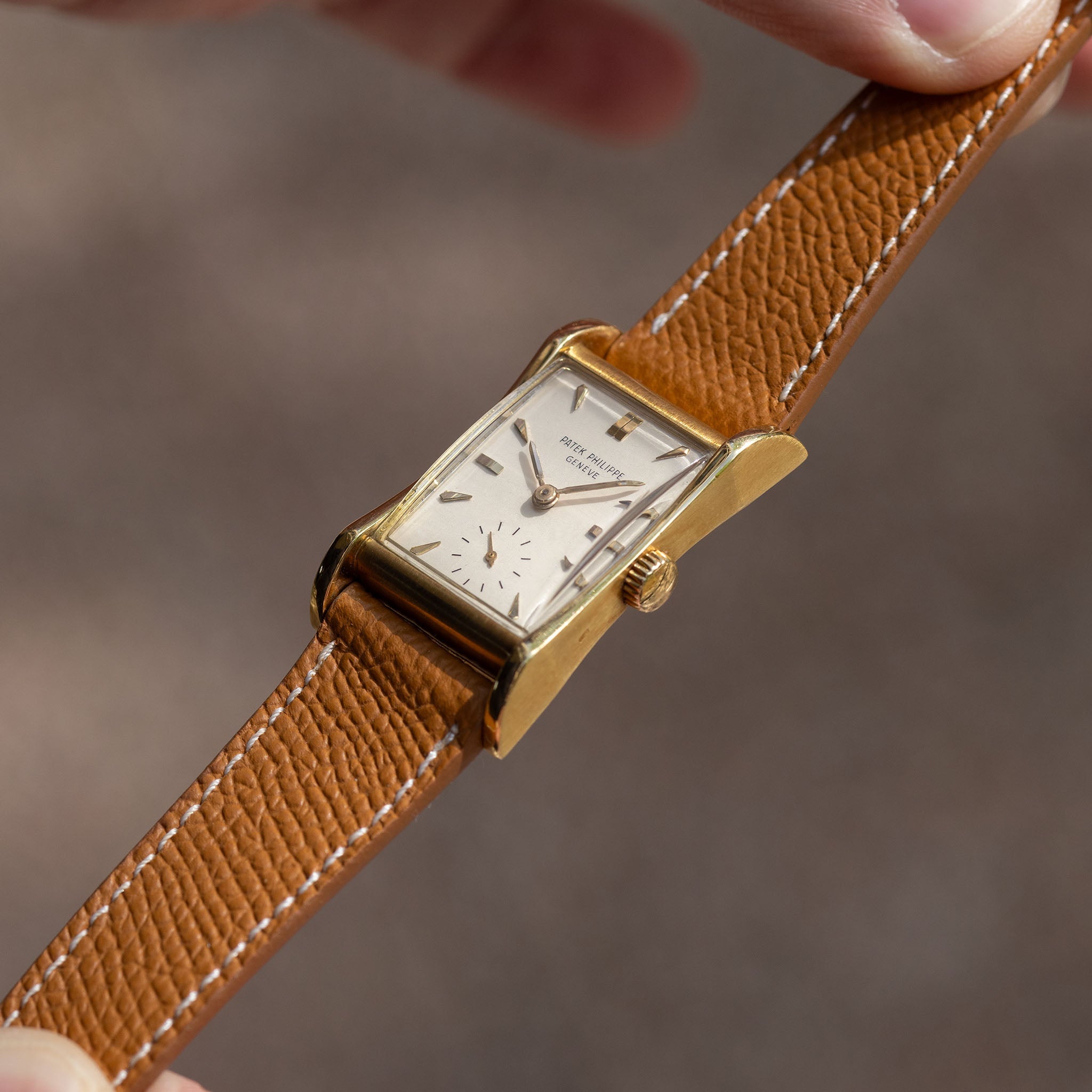 Patek Philippe “Hour Glass” Dress Watch ref. 2456J in 18k yellow gold