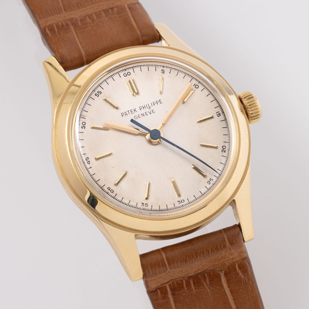 Patek Philippe Calatrava 2483J Screw Down Case in 18k yellow gold Silver dial Center Seconds