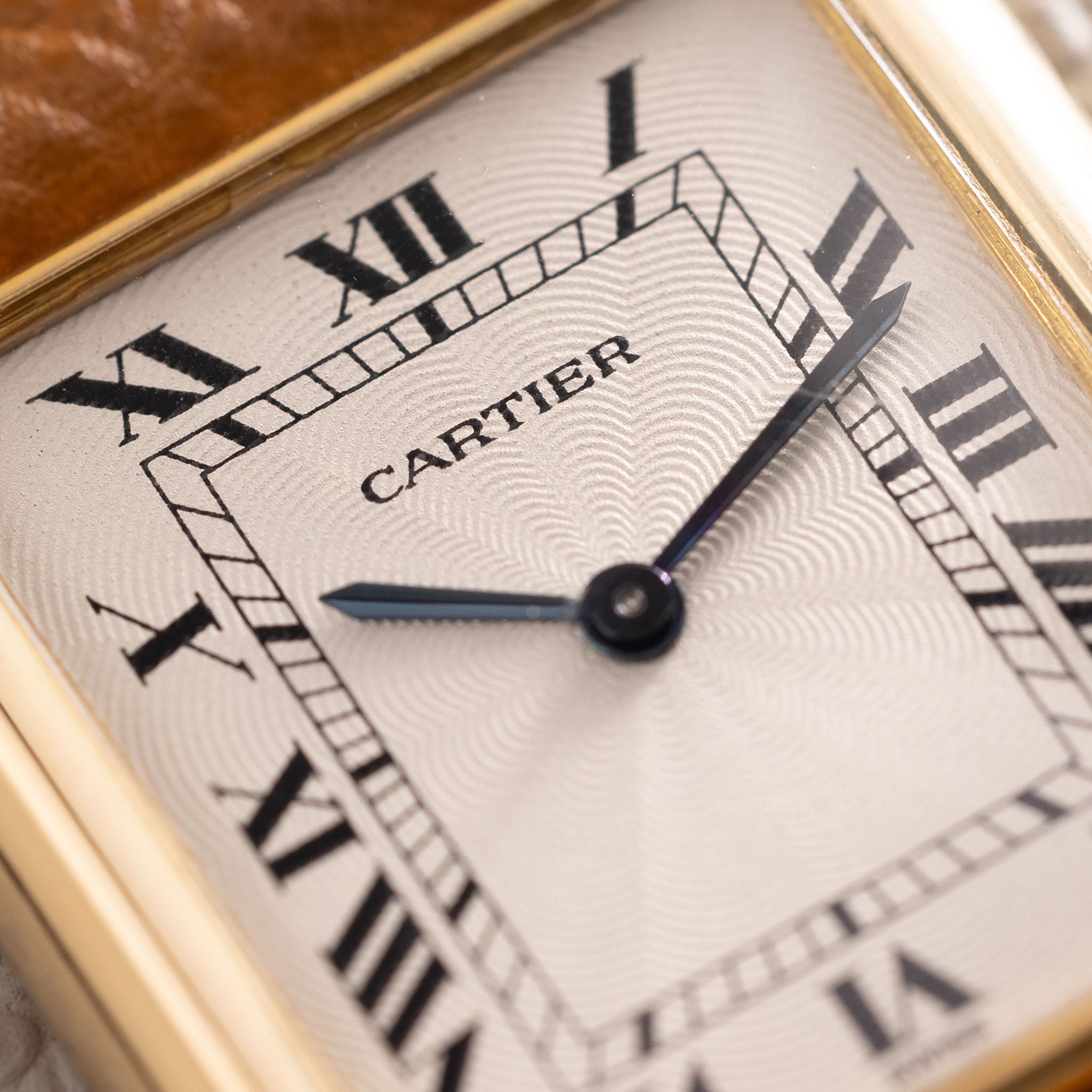 Cartier Tank Louis 18kt Yellow Gold Mechanical Movement 1990s