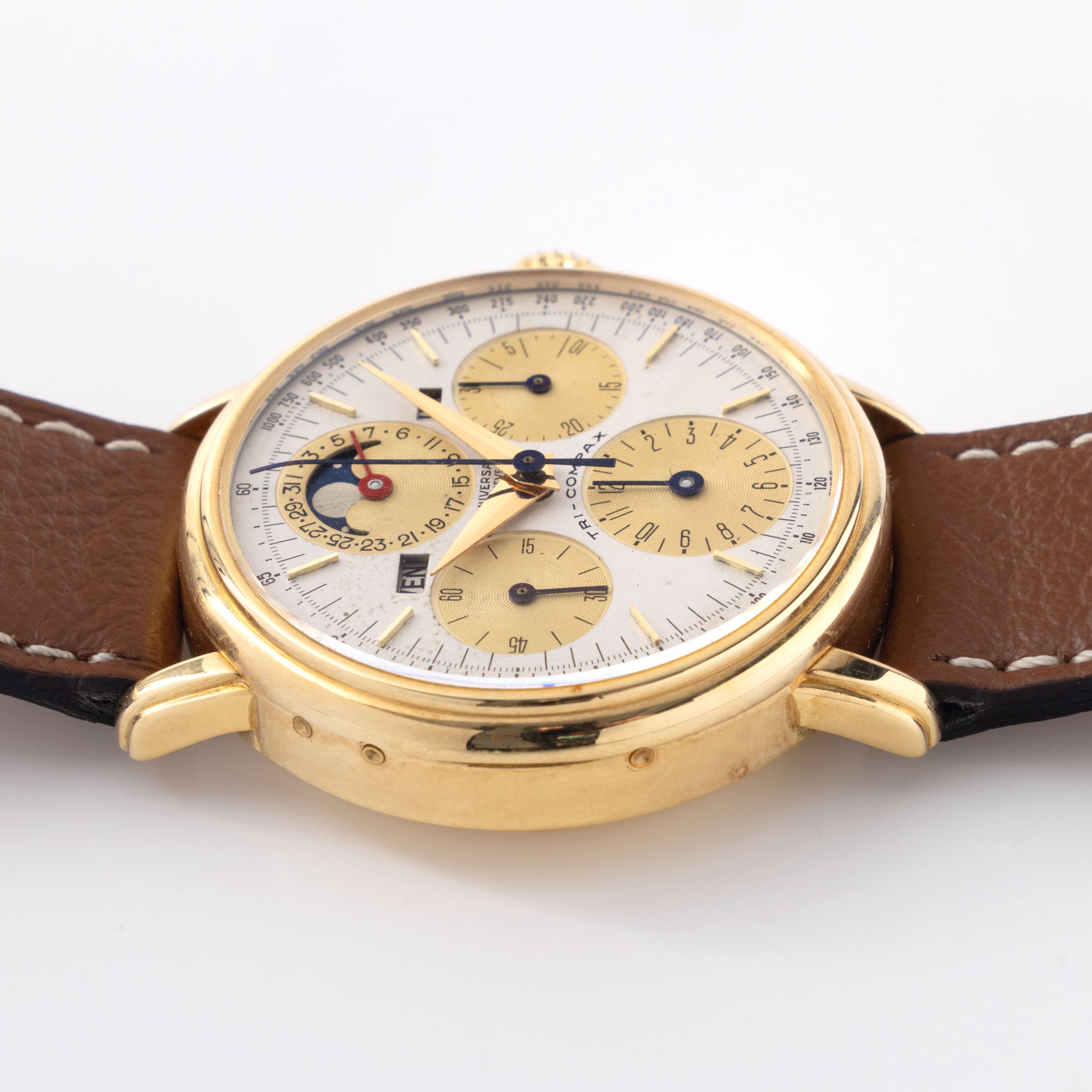 Universal Genève Tri-Compax in 18k Yellow Gold with Original Box and Guarantee Paper Ref 1.281.100