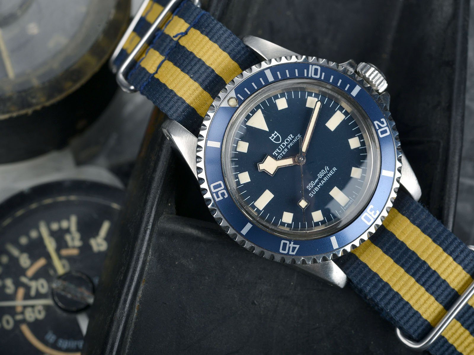 TUDOR MN SNOWFLAKE 1977 MARINE NATIONALE