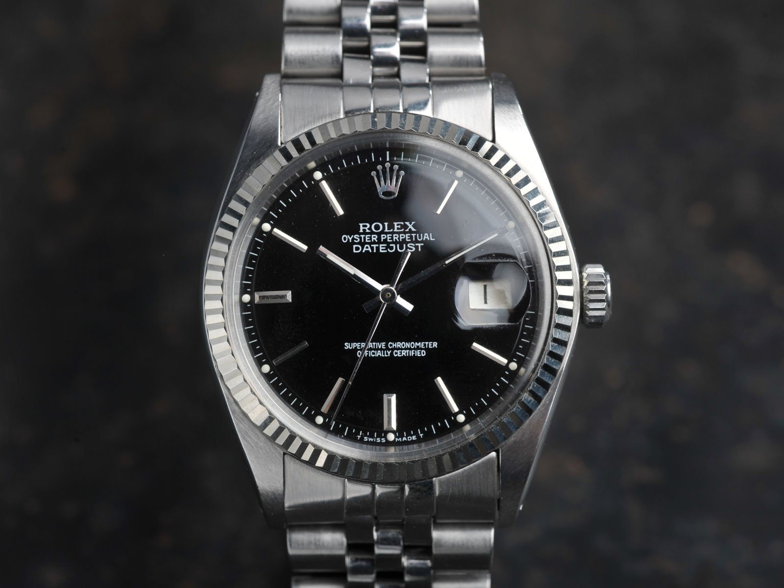 GLOSS BLACK DIAL ROLEX DATEJUST 1601