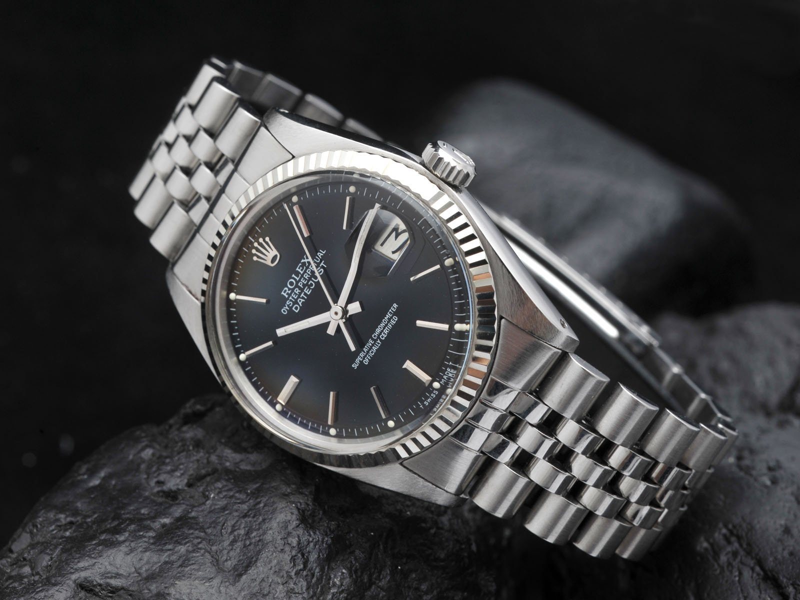 GLOSS BLACK DIAL ROLEX DATEJUST 1601