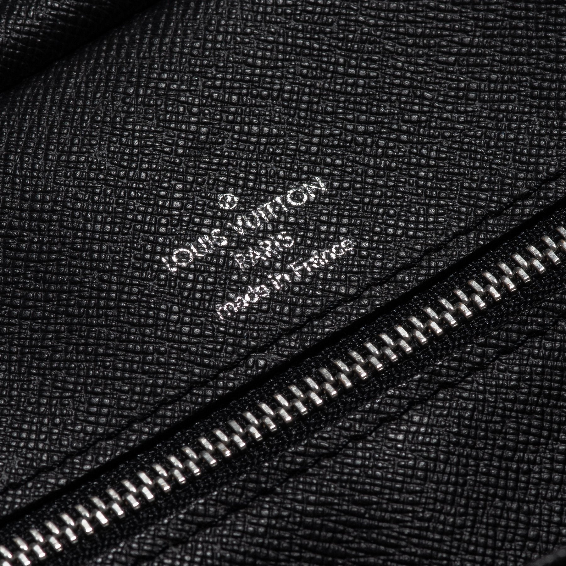 LOUIS VUITTON BLACK EPI PORTE DOCUMENTS VOYAGE