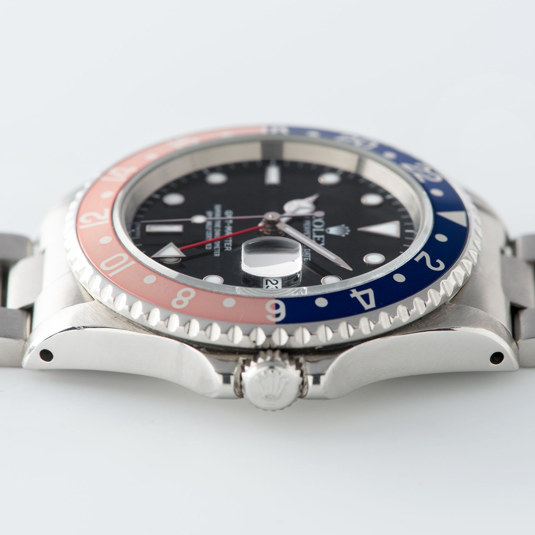 Rolex GMT-Master 16700 Pepsi Swiss Only Dial