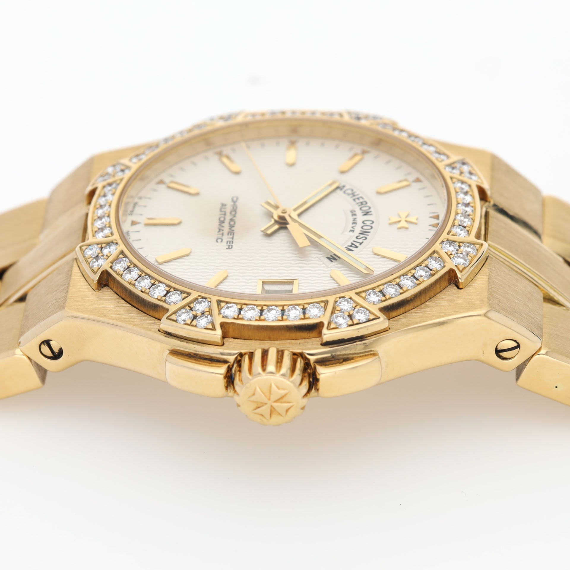 Vacheron Constantin Overseas 42050/423J Yellow Gold Diamond Bezel